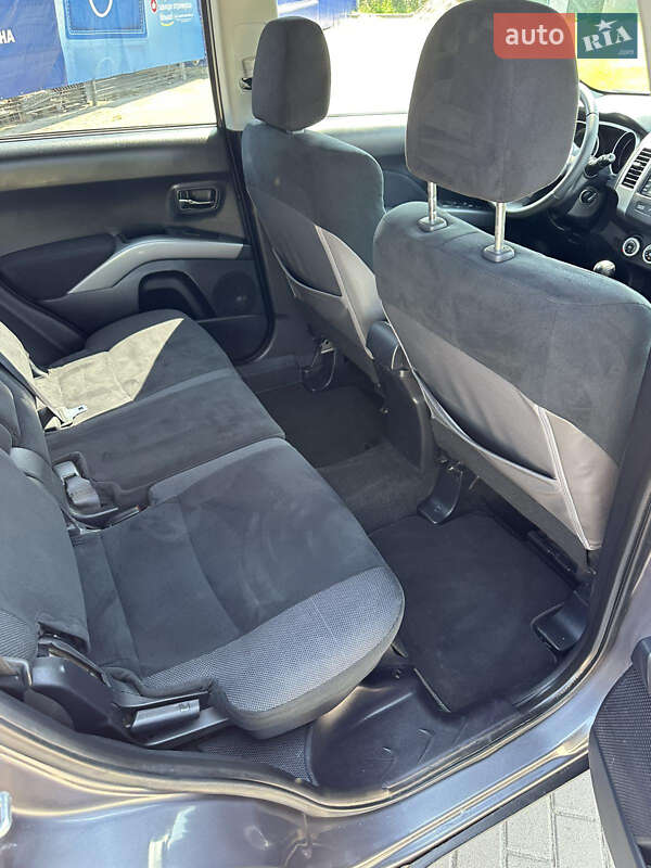 Внедорожник / Кроссовер Mitsubishi Outlander 2008 в Кременце