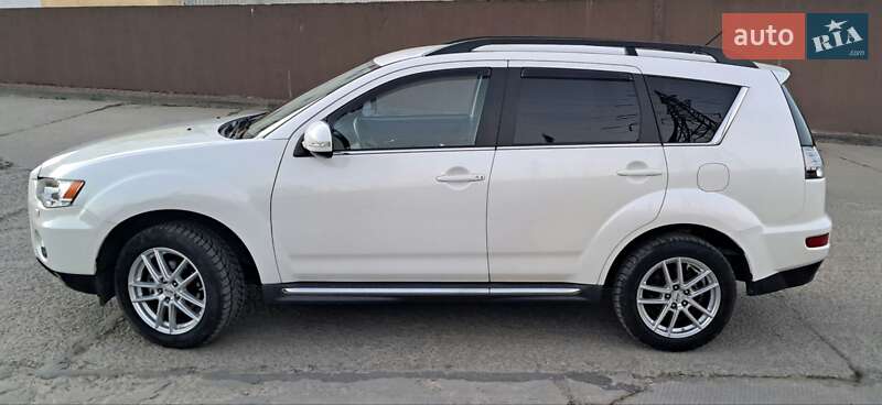 Внедорожник / Кроссовер Mitsubishi Outlander 2011 в Львове фото 5 Внедорожник / Кроссовер Mitsubishi Outlander 2011 в Львове