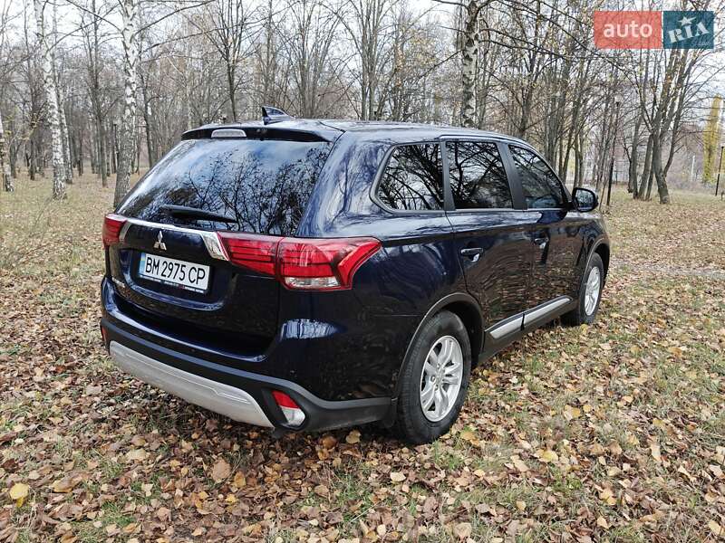 Позашляховик / Кросовер Mitsubishi Outlander 2021 в Сумах