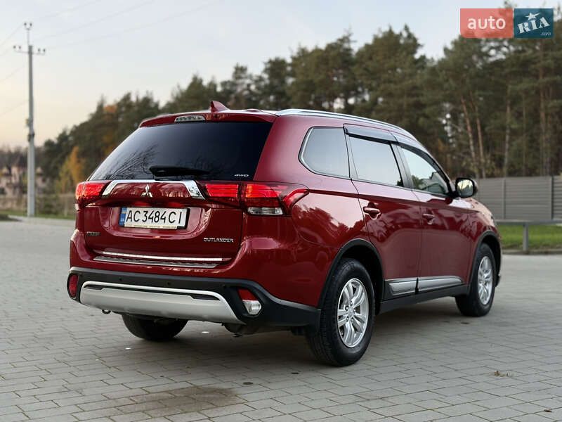 Внедорожник / Кроссовер Mitsubishi Outlander 2018 в Ковеле