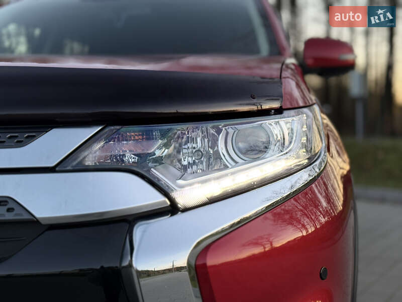 Внедорожник / Кроссовер Mitsubishi Outlander 2018 в Ковеле