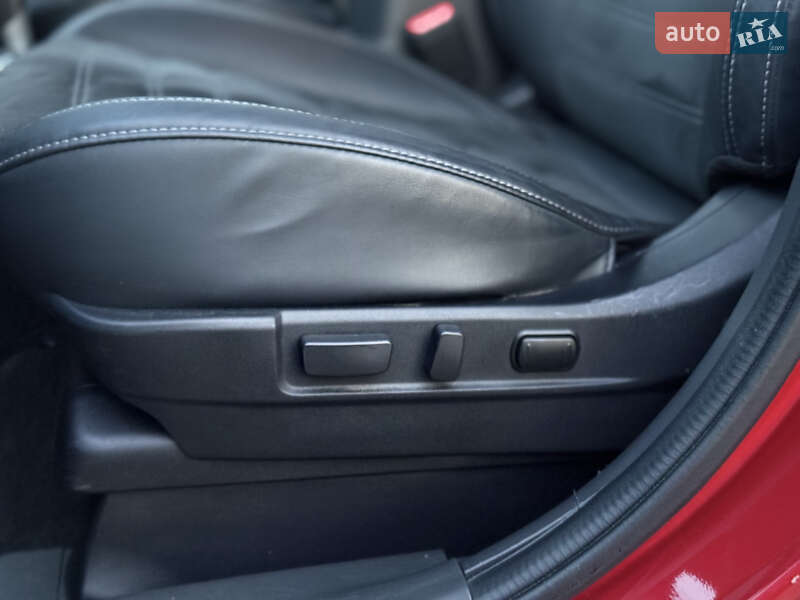 Внедорожник / Кроссовер Mitsubishi Outlander 2018 в Ковеле