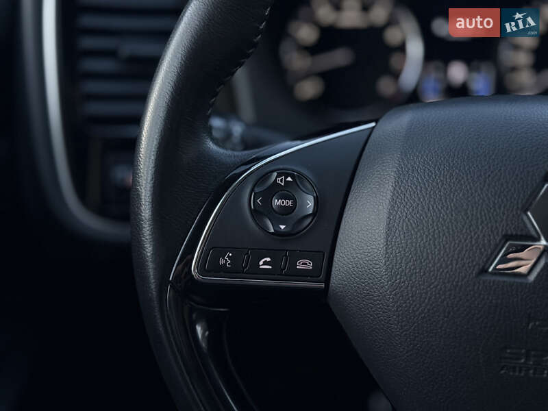 Внедорожник / Кроссовер Mitsubishi Outlander 2018 в Ковеле