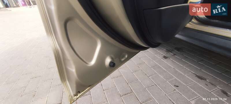 Внедорожник / Кроссовер Mitsubishi Outlander 2009 в Киеве