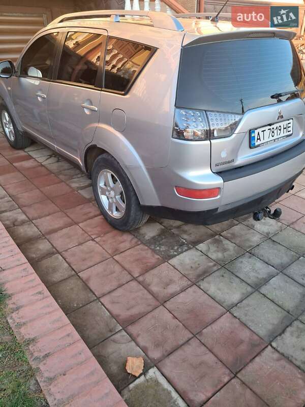 Внедорожник / Кроссовер Mitsubishi Outlander 2007 в Глыбокой