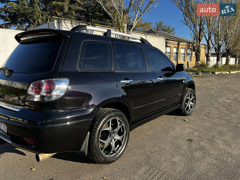 Позашляховик / Кросовер Mitsubishi Outlander 2003 в Одесі