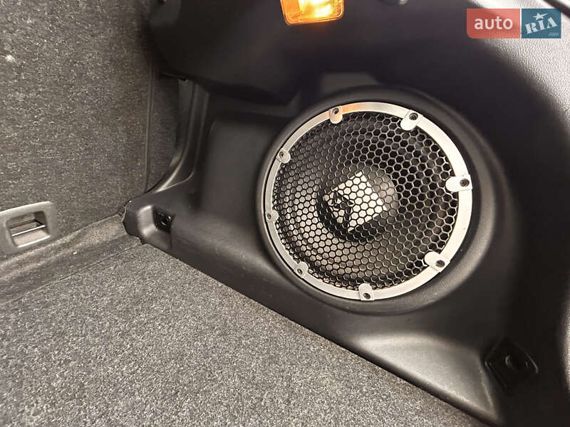 Позашляховик / Кросовер Mitsubishi Outlander 2015 в Тернополі фото 15 Позашляховик / Кросовер Mitsubishi Outlander 2015 в Тернополі