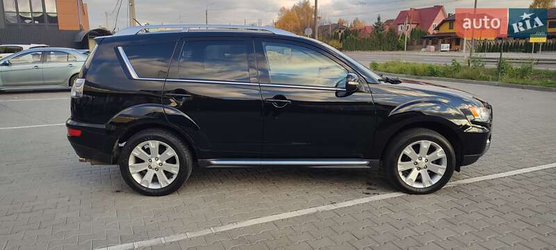 Внедорожник / Кроссовер Mitsubishi Outlander 2010 в Луцке