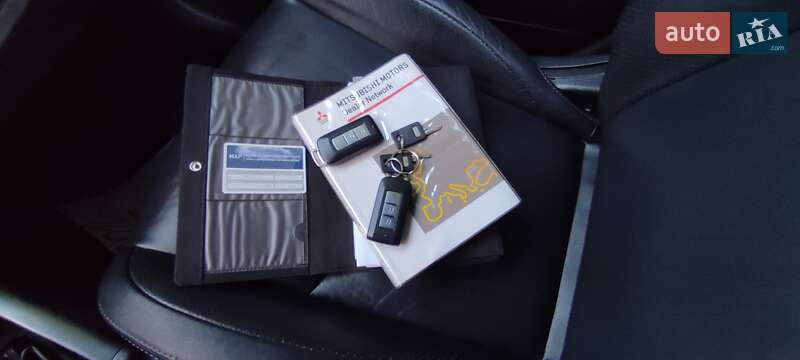 Внедорожник / Кроссовер Mitsubishi Outlander 2010 в Луцке