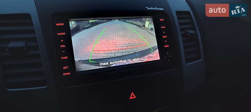 Внедорожник / Кроссовер Mitsubishi Outlander 2010 в Луцке