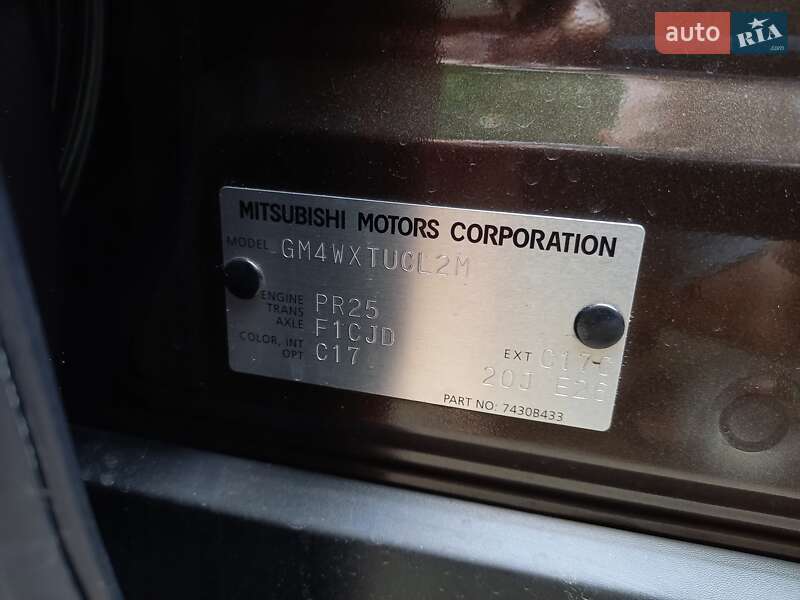 Внедорожник / Кроссовер Mitsubishi Outlander 2022 в Черкассах