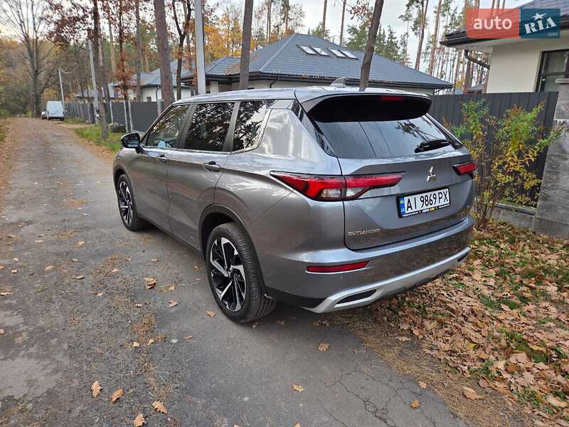 Внедорожник / Кроссовер Mitsubishi Outlander 2022 в Киеве фото 6 Внедорожник / Кроссовер Mitsubishi Outlander 2022 в Киеве