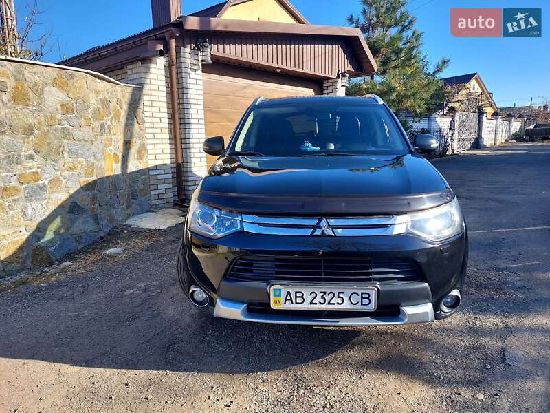 Внедорожник / Кроссовер Mitsubishi Outlander 2014 в Виннице фото 8 Внедорожник / Кроссовер Mitsubishi Outlander 2014 в Виннице