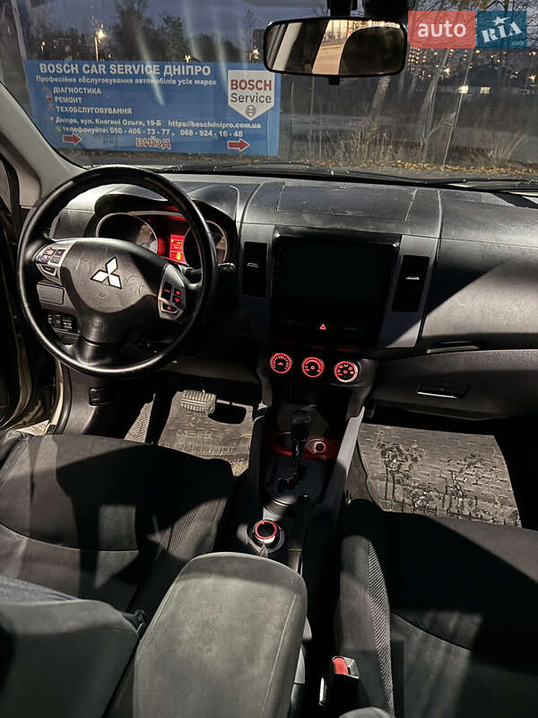 Внедорожник / Кроссовер Mitsubishi Outlander 2008 в Днепре фото 12 Внедорожник / Кроссовер Mitsubishi Outlander 2008 в Днепре