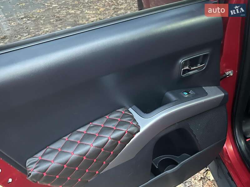 Позашляховик / Кросовер Mitsubishi Outlander 2010 в Києві фото 24 Позашляховик / Кросовер Mitsubishi Outlander 2010 в Києві
