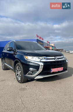 Внедорожник / Кроссовер Mitsubishi Outlander 2015 в Кропивницком