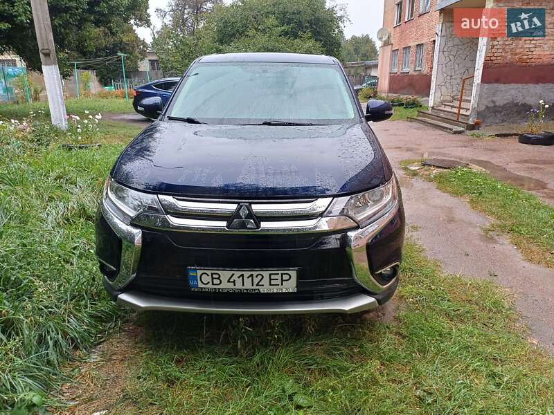 Внедорожник / Кроссовер Mitsubishi Outlander 2017 в Чернигове фото Внедорожник / Кроссовер Mitsubishi Outlander 2017 в Чернигове
