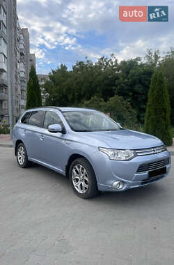 Позашляховик / Кросовер Mitsubishi Outlander 2014 в Житомирі