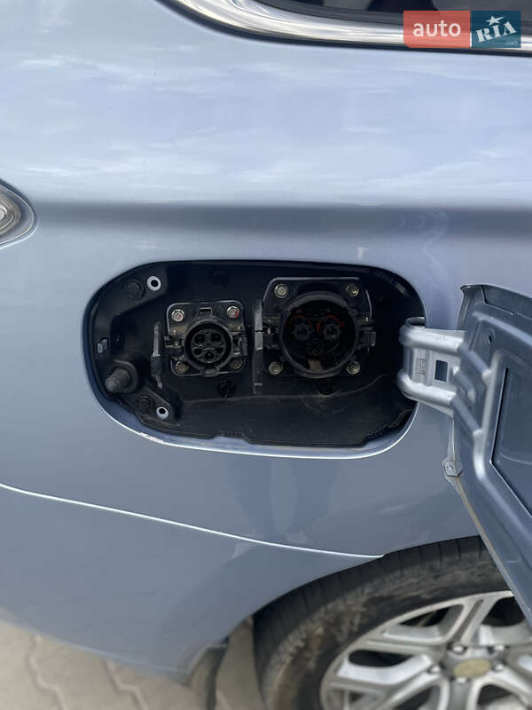 Позашляховик / Кросовер Mitsubishi Outlander 2014 в Житомирі