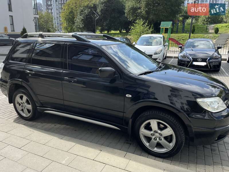 Внедорожник / Кроссовер Mitsubishi Outlander 2007 в Львове
