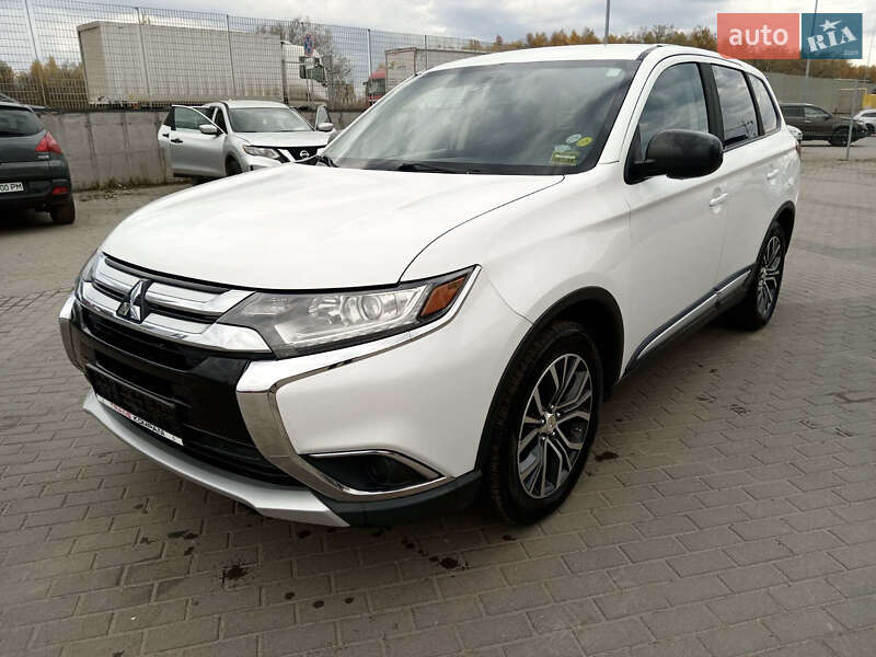 Внедорожник / Кроссовер Mitsubishi Outlander 2017 в Львове фото 5 Внедорожник / Кроссовер Mitsubishi Outlander 2017 в Львове