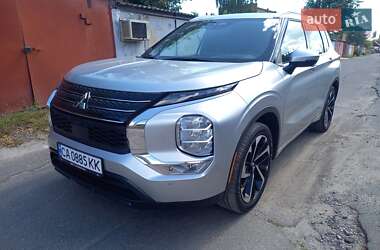 Позашляховик / Кросовер Mitsubishi Outlander 2022 в Черкасах