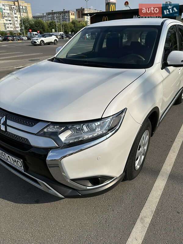 Внедорожник / Кроссовер Mitsubishi Outlander 2019 в Одессе фото 51 Внедорожник / Кроссовер Mitsubishi Outlander 2019 в Одессе