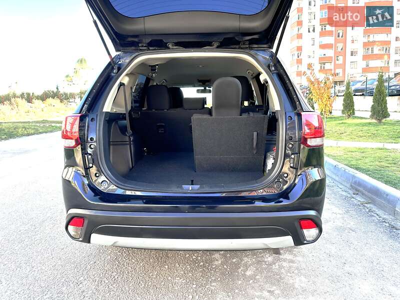 Внедорожник / Кроссовер Mitsubishi Outlander 2015 в Тернополе