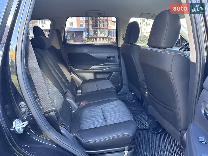 Внедорожник / Кроссовер Mitsubishi Outlander 2015 в Тернополе