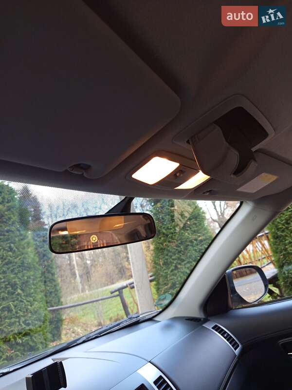 Внедорожник / Кроссовер Mitsubishi Outlander 2011 в Дрогобыче фото 73 Внедорожник / Кроссовер Mitsubishi Outlander 2011 в Дрогобыче