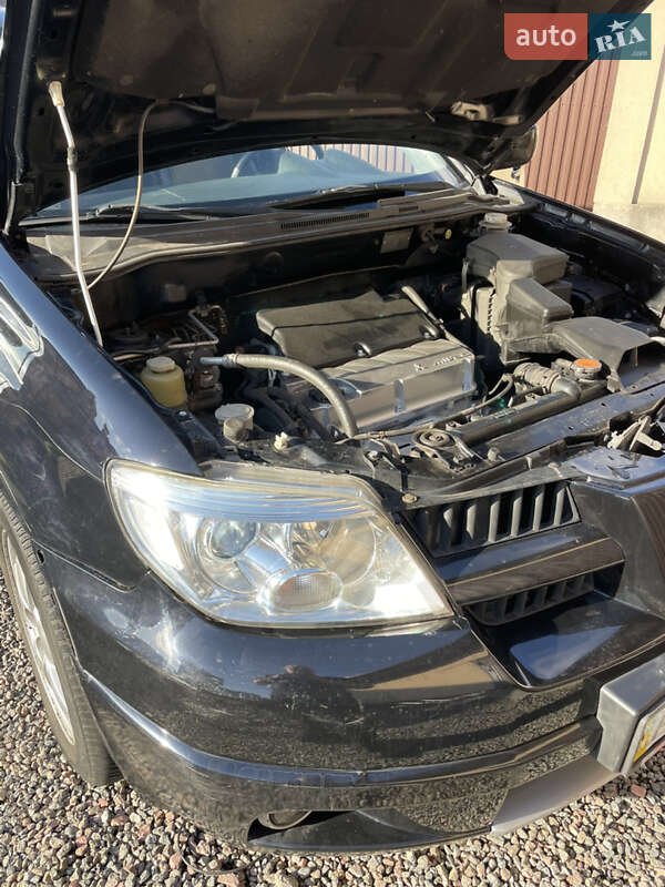 Позашляховик / Кросовер Mitsubishi Outlander 2007 в Києві