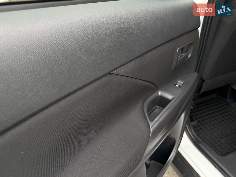 Внедорожник / Кроссовер Mitsubishi Outlander 2021 в Одессе фото 31 Внедорожник / Кроссовер Mitsubishi Outlander 2021 в Одессе