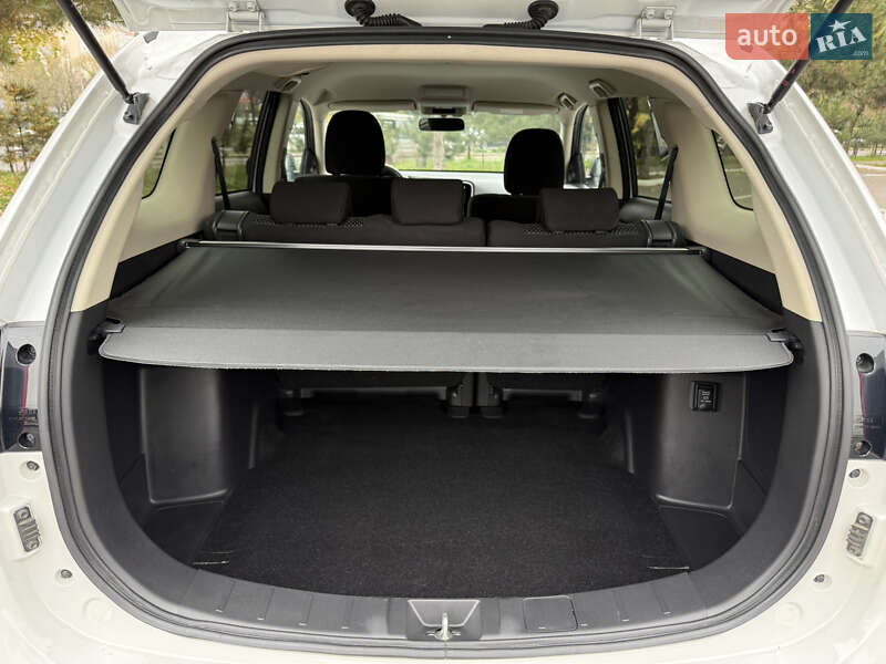 Внедорожник / Кроссовер Mitsubishi Outlander 2021 в Одессе фото 34 Внедорожник / Кроссовер Mitsubishi Outlander 2021 в Одессе