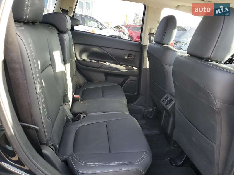 Внедорожник / Кроссовер Mitsubishi Outlander 2019 в Харькове фото 10 Внедорожник / Кроссовер Mitsubishi Outlander 2019 в Харькове