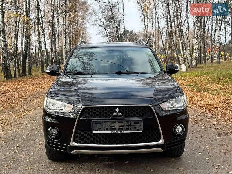 Позашляховик / Кросовер Mitsubishi Outlander 2011 в Охтирці