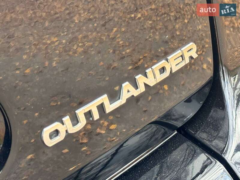 Позашляховик / Кросовер Mitsubishi Outlander 2011 в Охтирці