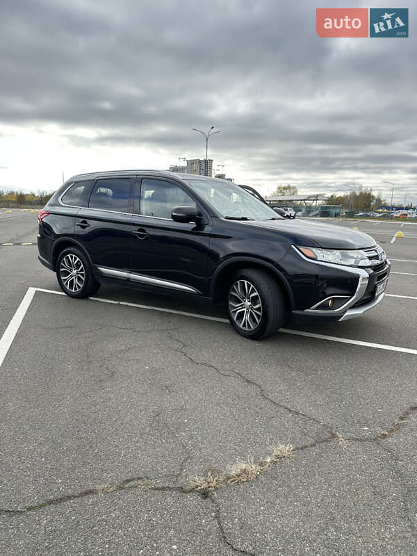 Внедорожник / Кроссовер Mitsubishi Outlander 2017 в Киеве фото 6 Внедорожник / Кроссовер Mitsubishi Outlander 2017 в Киеве