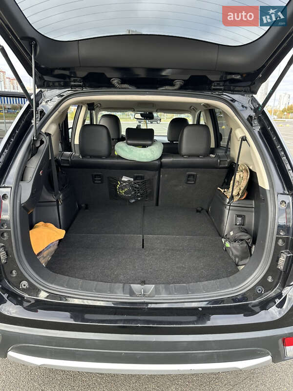 Внедорожник / Кроссовер Mitsubishi Outlander 2017 в Киеве фото 19 Внедорожник / Кроссовер Mitsubishi Outlander 2017 в Киеве