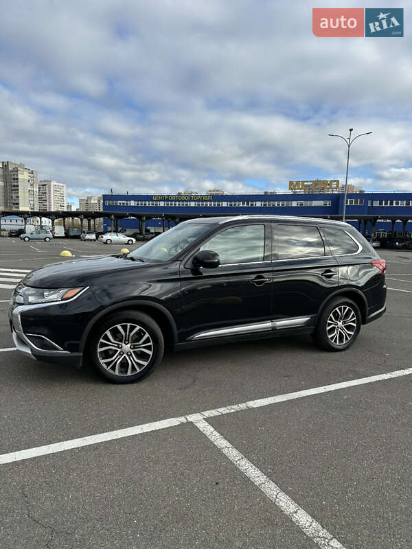 Внедорожник / Кроссовер Mitsubishi Outlander 2017 в Киеве фото 26 Внедорожник / Кроссовер Mitsubishi Outlander 2017 в Киеве