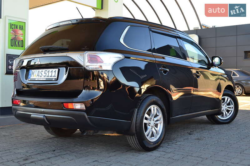 Внедорожник / Кроссовер Mitsubishi Outlander 2013 в Дрогобыче
