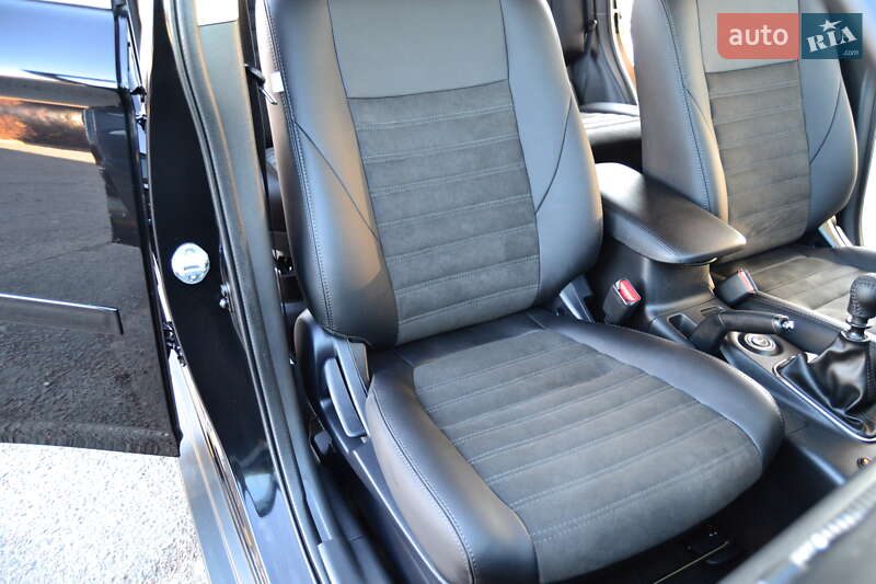 Внедорожник / Кроссовер Mitsubishi Outlander 2013 в Дрогобыче