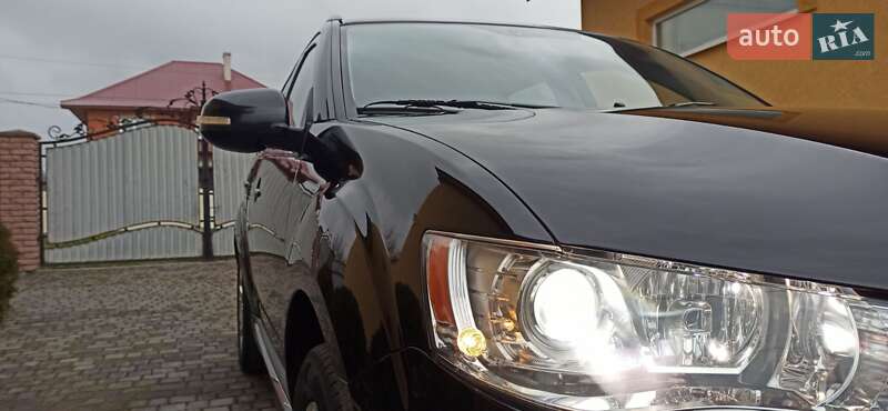 Внедорожник / Кроссовер Mitsubishi Outlander 2011 в Черновцах фото 5 Внедорожник / Кроссовер Mitsubishi Outlander 2011 в Черновцах