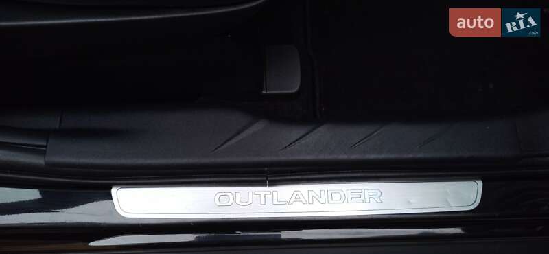 Внедорожник / Кроссовер Mitsubishi Outlander 2011 в Черновцах фото 43 Внедорожник / Кроссовер Mitsubishi Outlander 2011 в Черновцах