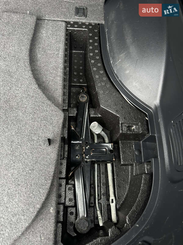 Внедорожник / Кроссовер Mitsubishi Outlander 2008 в Николаеве