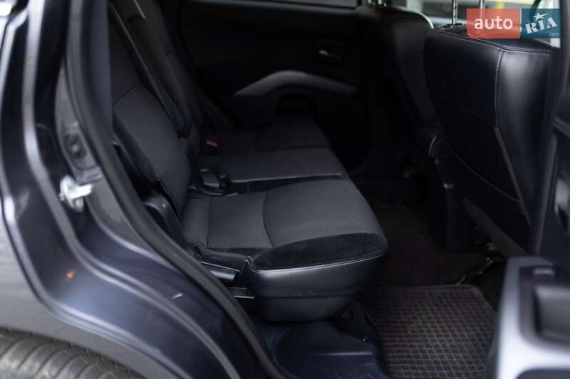Внедорожник / Кроссовер Mitsubishi Outlander 2011 в Ивано-Франковске фото 51 Внедорожник / Кроссовер Mitsubishi Outlander 2011 в Ивано-Франковске