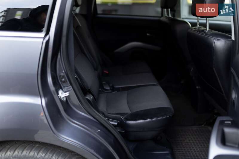Внедорожник / Кроссовер Mitsubishi Outlander 2011 в Ивано-Франковске фото 15 Внедорожник / Кроссовер Mitsubishi Outlander 2011 в Ивано-Франковске