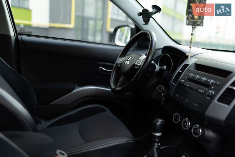 Внедорожник / Кроссовер Mitsubishi Outlander 2011 в Ивано-Франковске фото 35 Внедорожник / Кроссовер Mitsubishi Outlander 2011 в Ивано-Франковске
