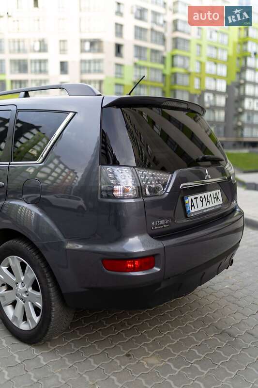 Внедорожник / Кроссовер Mitsubishi Outlander 2011 в Ивано-Франковске фото 5 Внедорожник / Кроссовер Mitsubishi Outlander 2011 в Ивано-Франковске