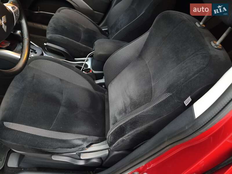 Внедорожник / Кроссовер Mitsubishi Outlander 2012 в Кривом Роге фото 20 Внедорожник / Кроссовер Mitsubishi Outlander 2012 в Кривом Роге