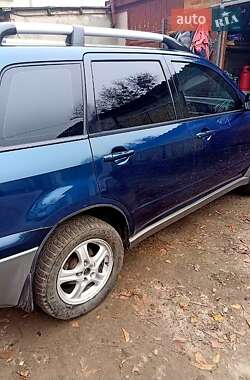 Внедорожник / Кроссовер Mitsubishi Outlander 2003 в Изюме